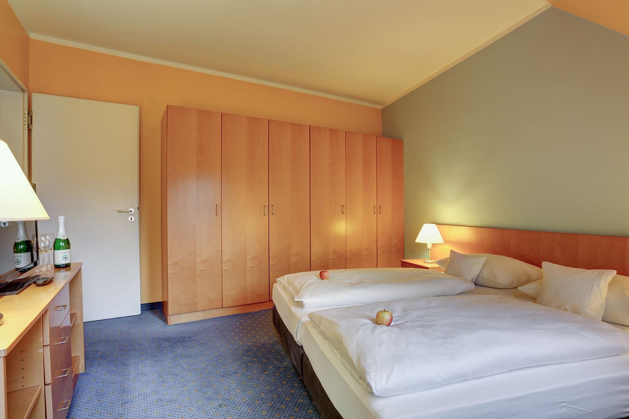 Centro Park Hotel Berlin-Neukoelln Dış mekan fotoğraf